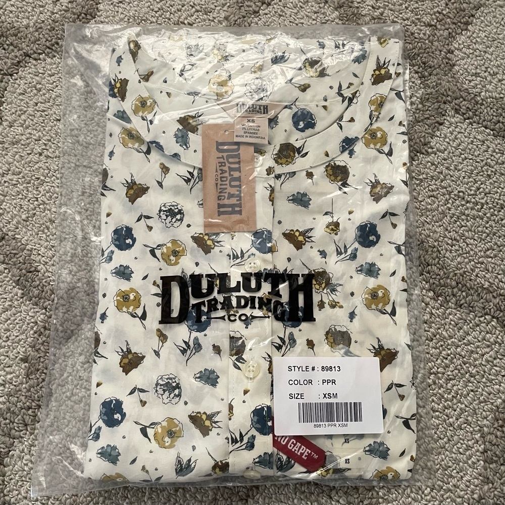 DULUTH TRADING NWT Wrinklefighter Floral Print Tunic Blouse Long Sleeve XS